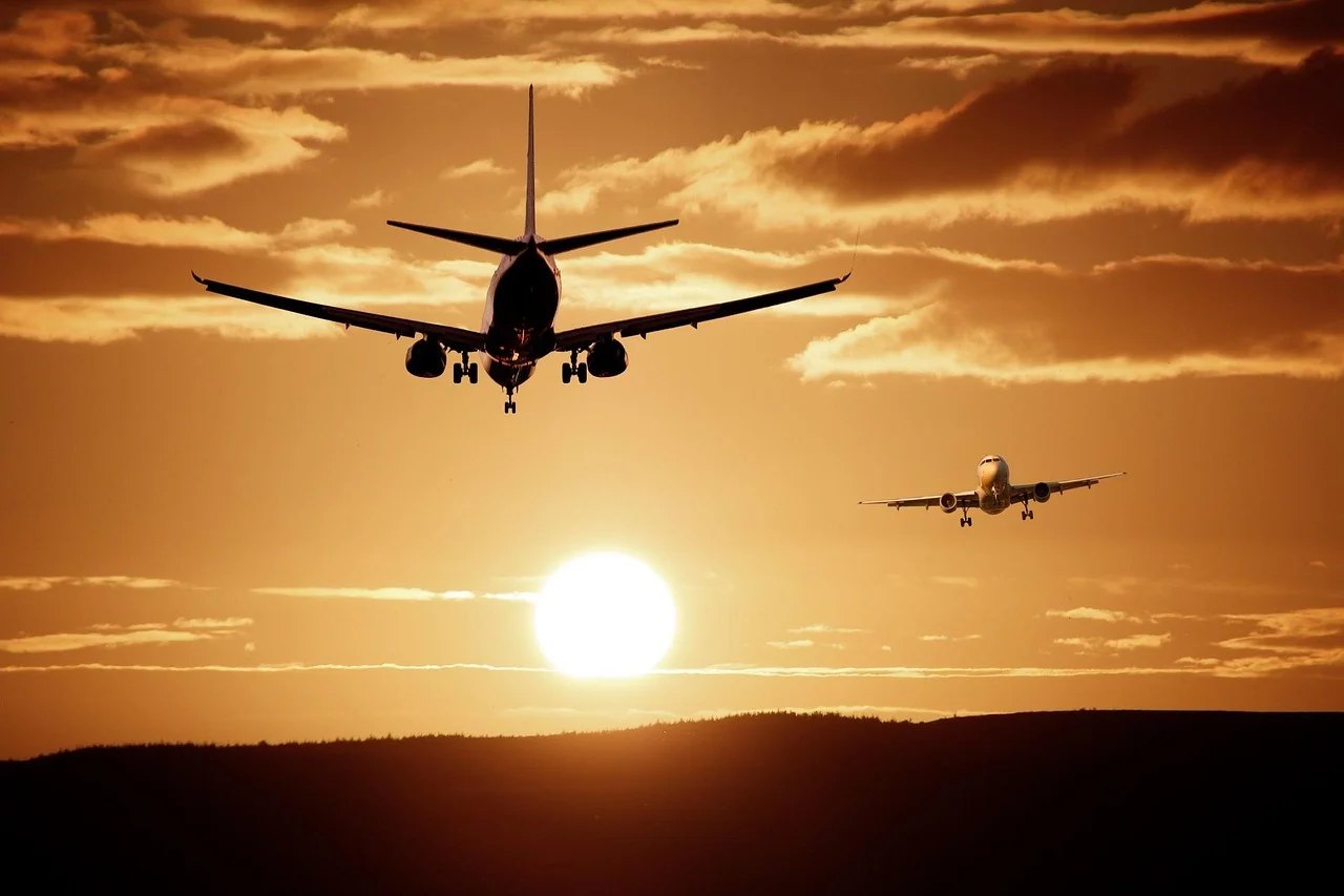 plane-513641_1280 faq default bild